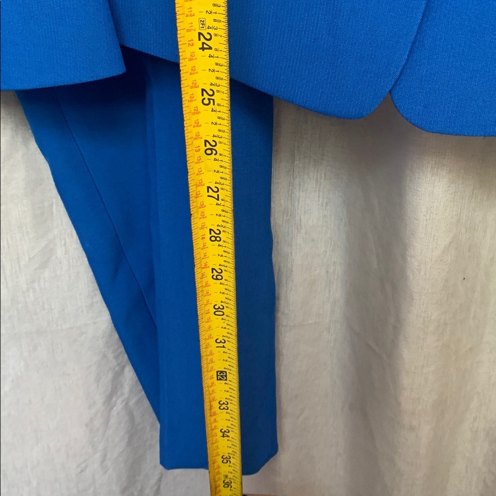 Le Suit Royal Blue Women's Blazer and Pants Suit - Picture 8 of 9
